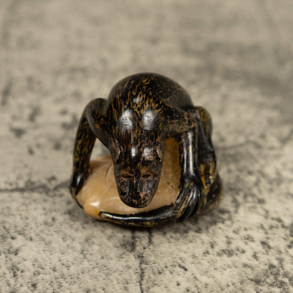 Howlar Monkey Tagua Carving