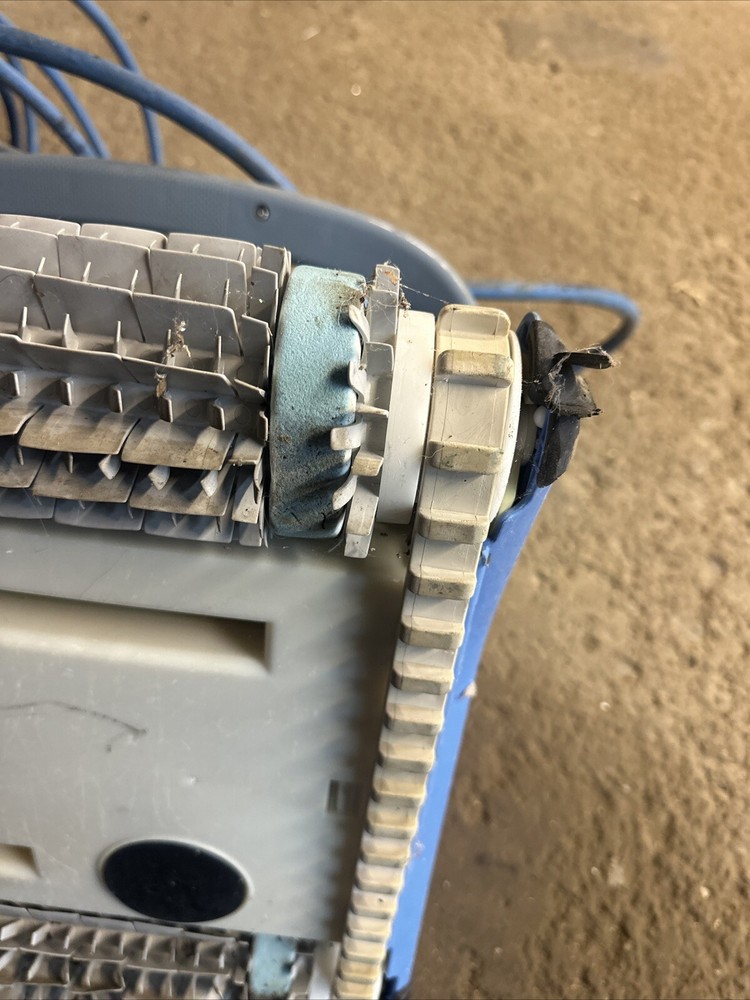 Maytronics Dolphin M200 Plus Robotic Pool Cleaner Hose And Base Untested