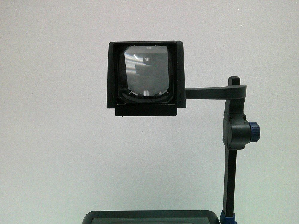 3M Overhead Folding Projector 1800AJB