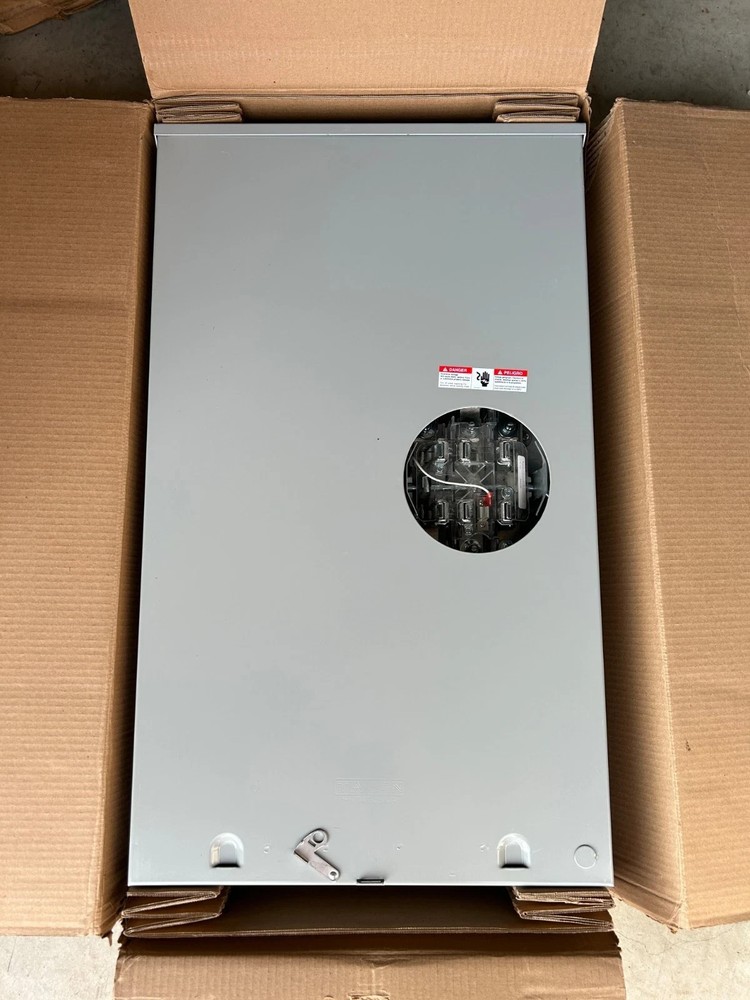 NEW Siemens 48707-02 3 Phase 320A Continuous 600V AC Ringless Meter Socket