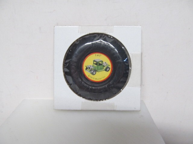 Hot Wheels RED LINE  Plastic Button w/ Tab - T-4-2