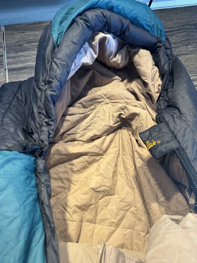 Cabelas Alaskan Guide Model Rectangle Reg Sleeping Bag Down/ Thermolite 0f
