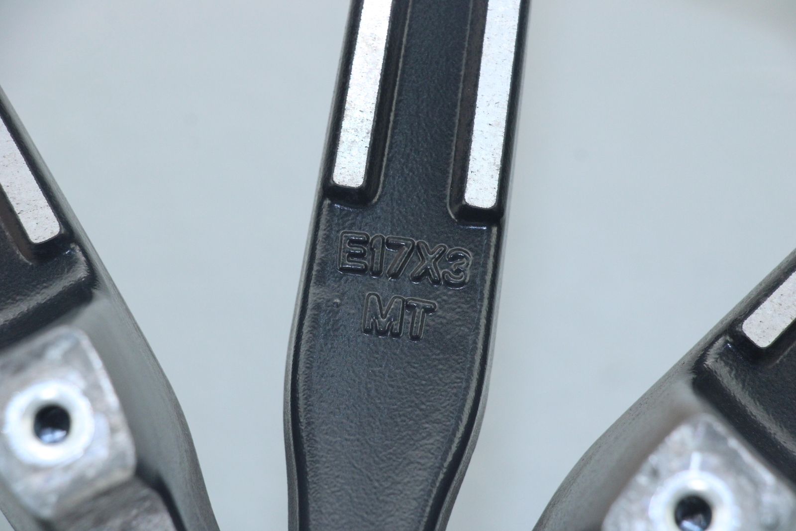 2014 Harley Road King 17" x 3.00" Front Wheel Rim IMPELLER 25mm NON ABS