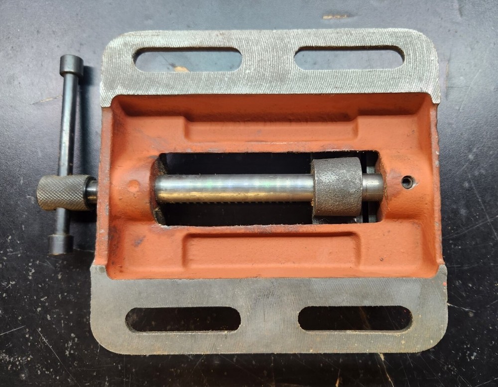 Milling / Grinding Machine 4” Vise