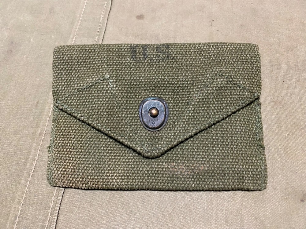 ORIGINAL WWII US ARMY INFANTRY M1942 FIRST AID CARLISLE BANDAGE CARRY POUCH-1945