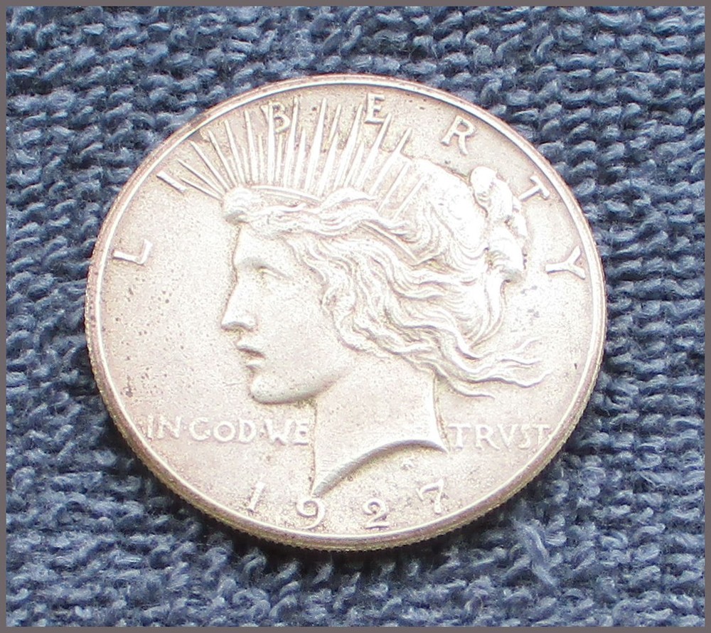 1927 P     Peace Dollar