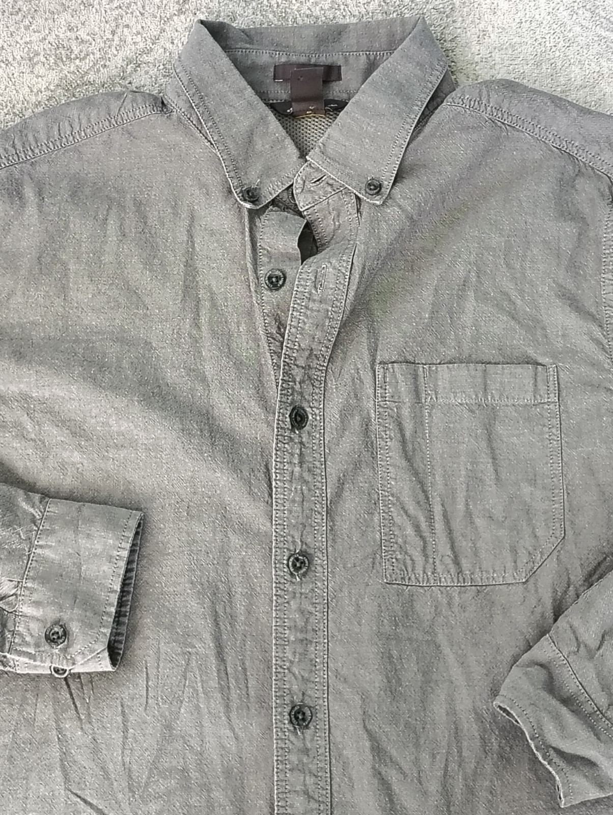 Eddie Bauer Men's Gray Chambray Button Front Shirt Medium