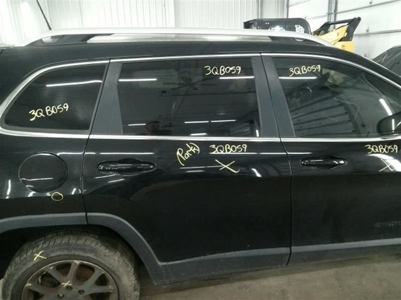 CHEROKEE 2017 Glove Box 104530885
