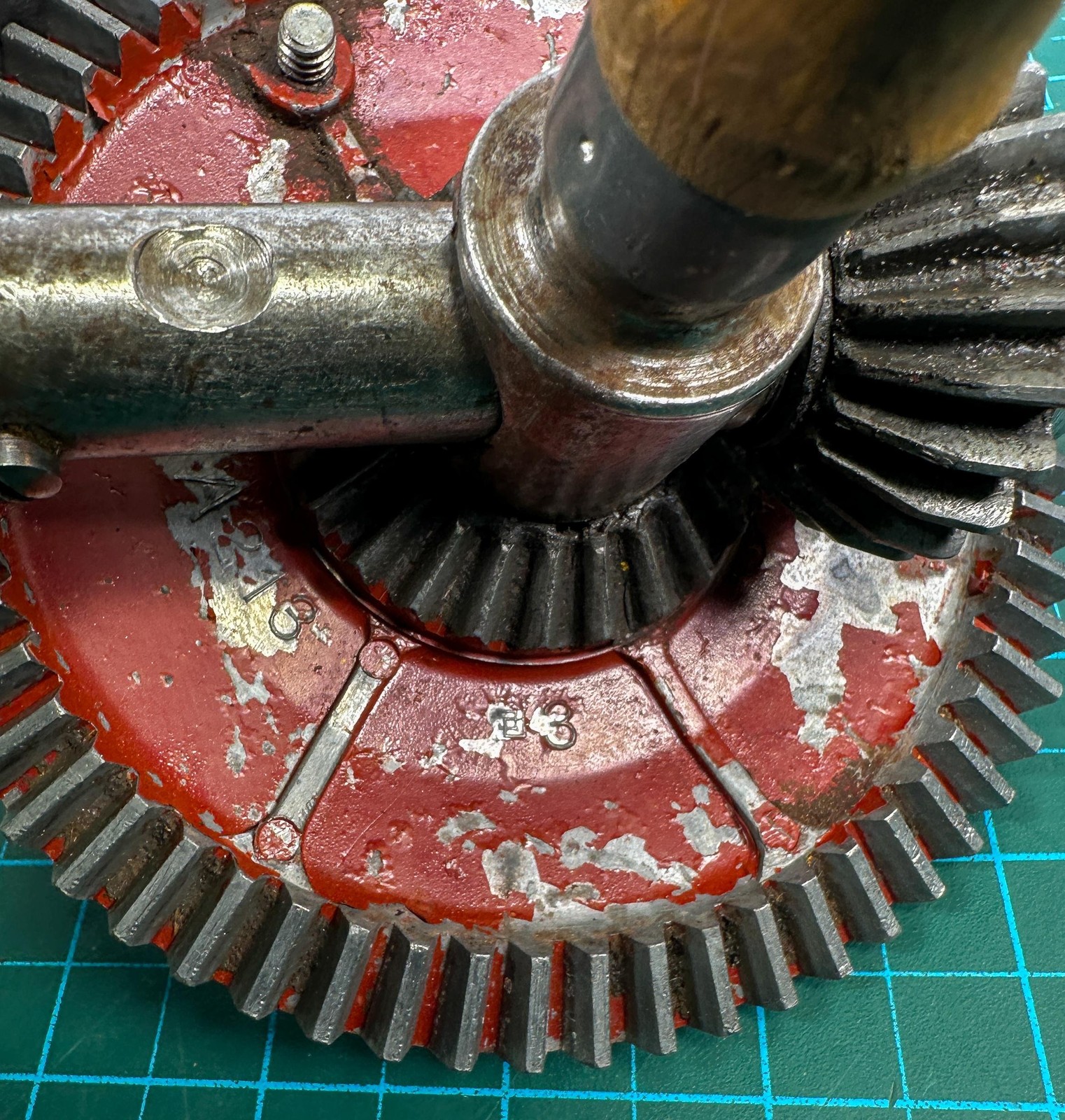 Vintage Hand Crank Eggbeater Shoulder Brace Drill Tool A218 Red Made In USA