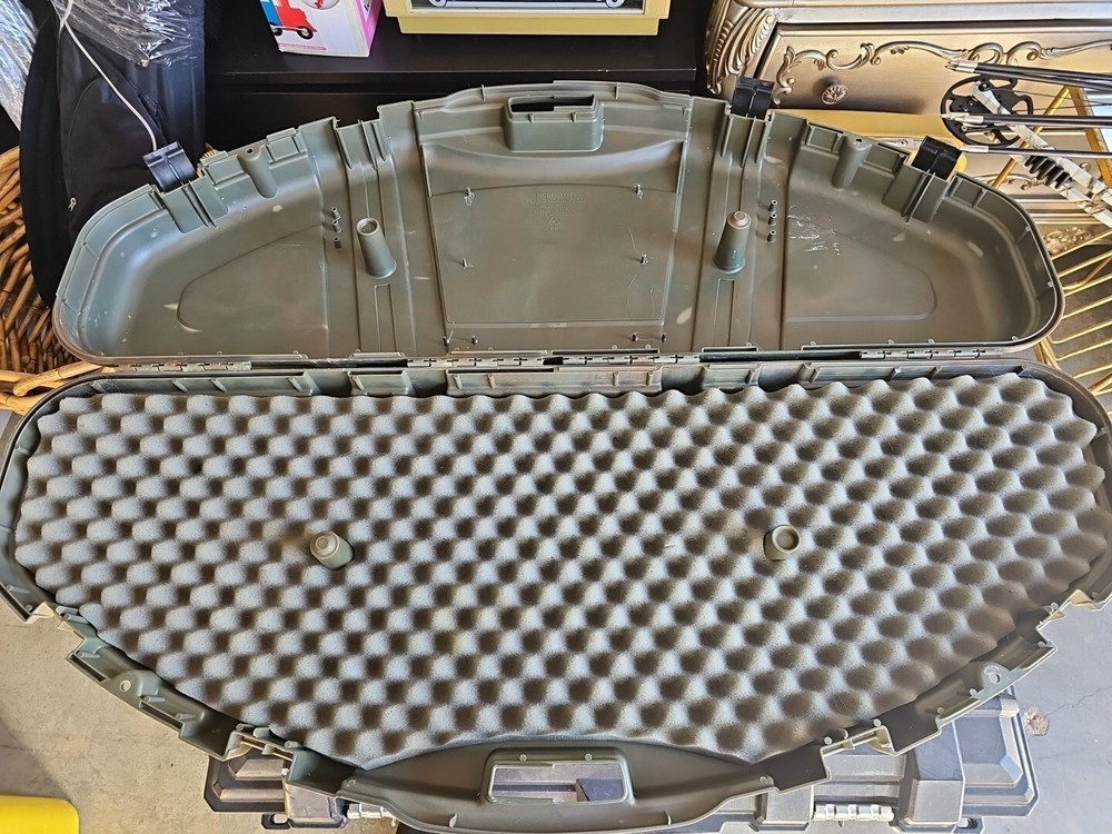 Plano 1111-00 Protector Series Single Bow Case Pillarlock System