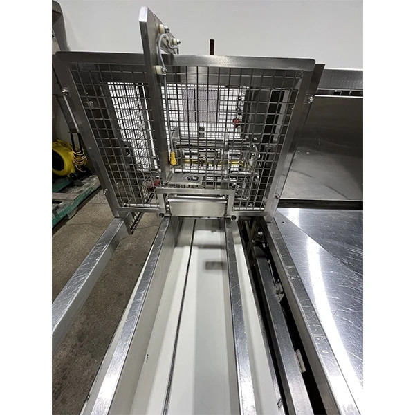 Raque Inline Topping Applicator - USED