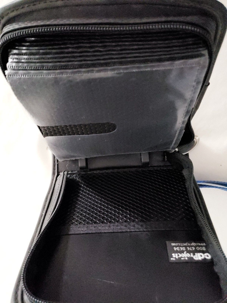 CD Projects - 30 CD/DVD case / Holder - Blue & Black with Carry Strap & Zipper