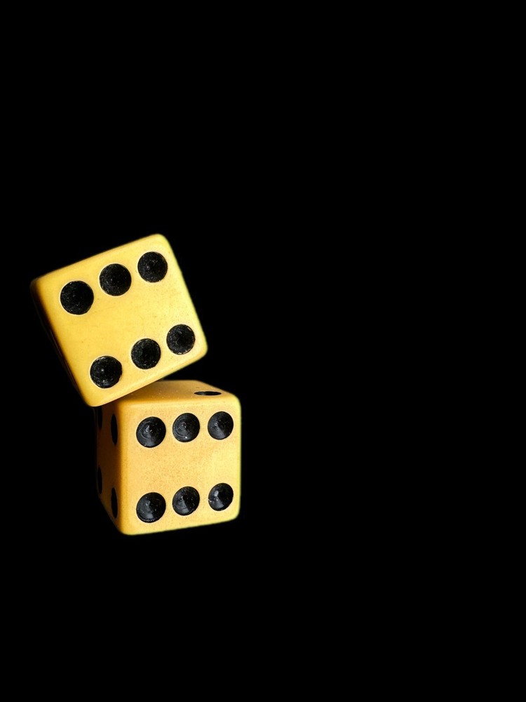 2 Butterscotch Bakelite Dice 1/2” Tested Authentic w/ 409 & Simichrome