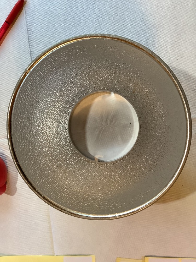 Elinchrom 8”  Reflector