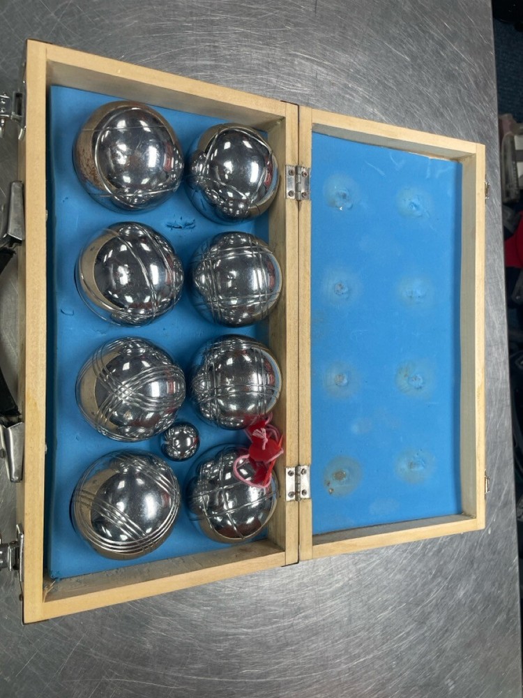 USED BOCCE BALL SET (QUC020443)