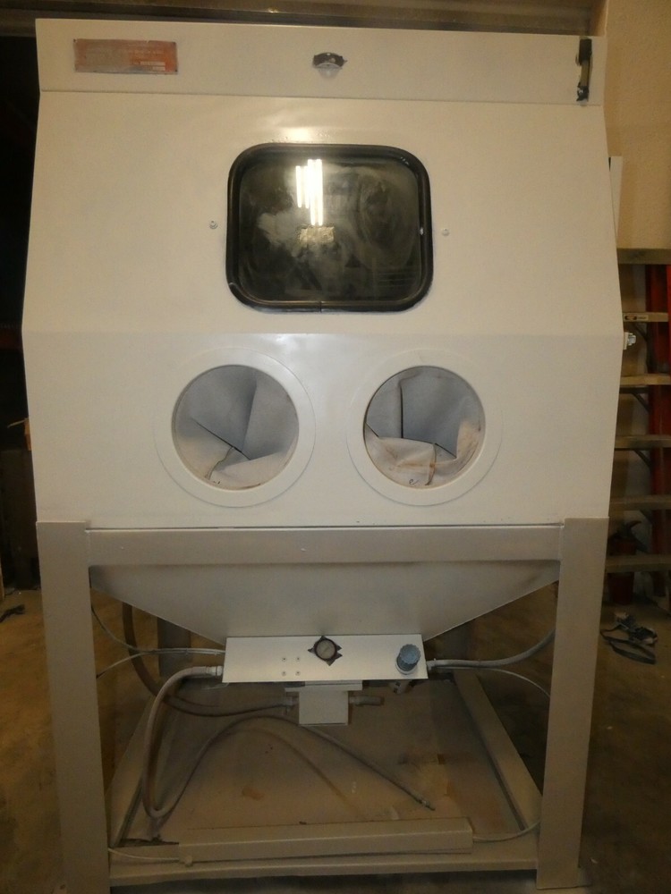 N-200 PRODUCTION SIPHON Sand Blasting Cabinet
