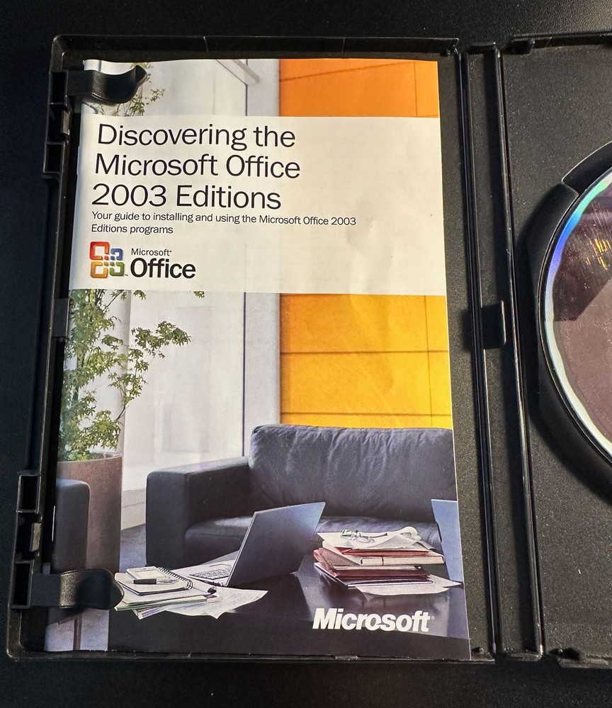 Microsoft Office Student & Teacher Edition 2003 Software Package CD