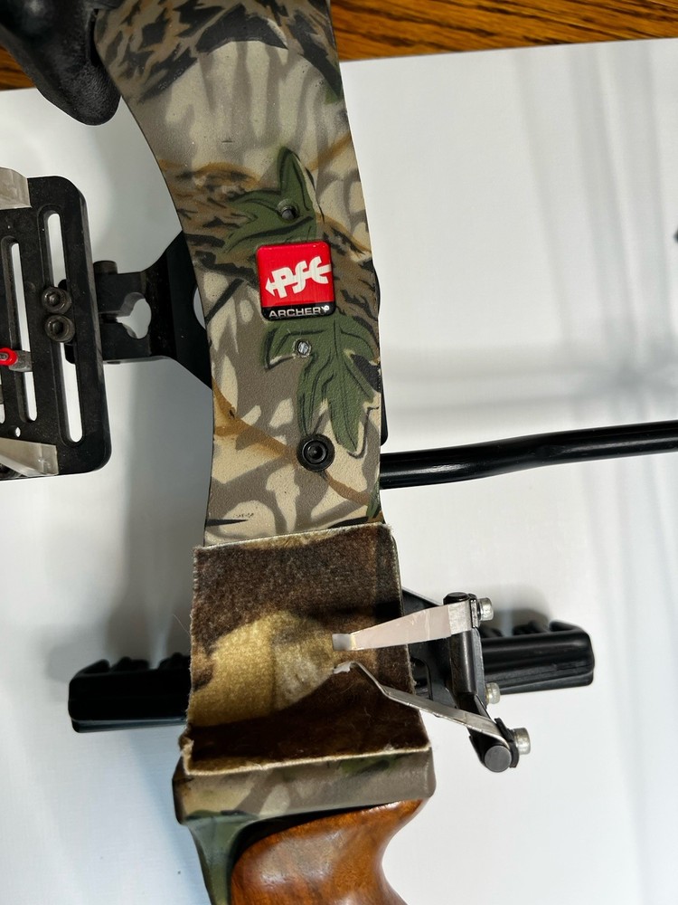 Preowned PSE Archery NOVA Compound Youth Bow Right Handed