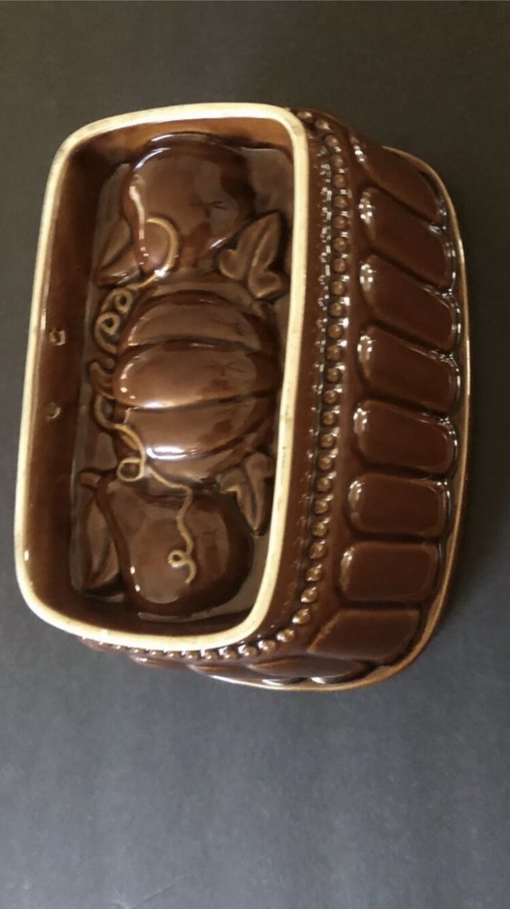 Bread Maker Mold cake Pottery Nordic Ware Style