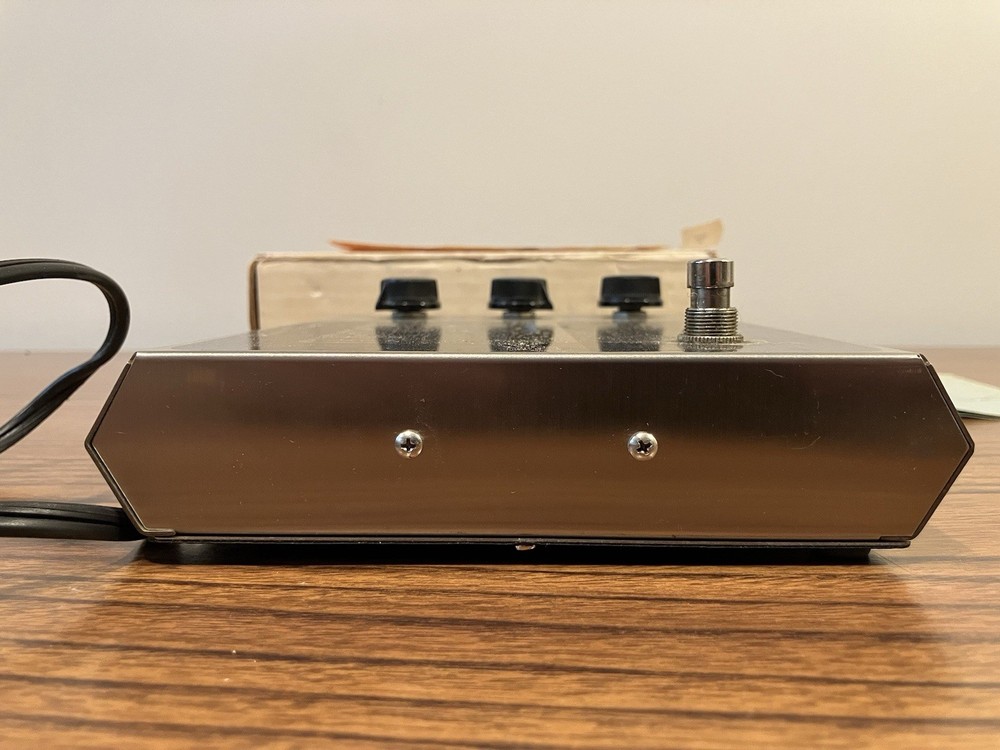 Electro Harmonix Memory Man Delay Chorus Vintage Effect Pedal Box Instructions