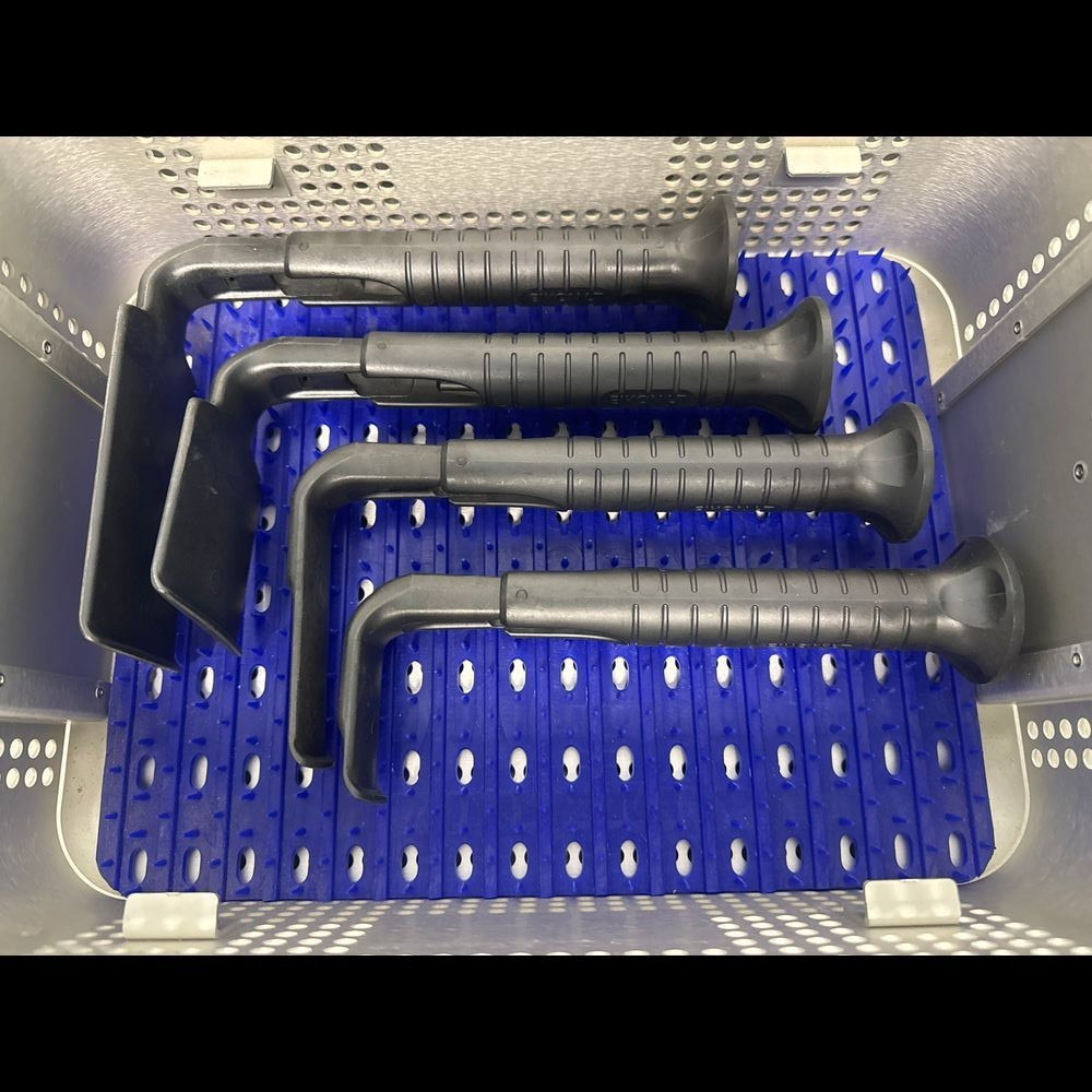 Invuity Eikon LT Illuminated Retractor System