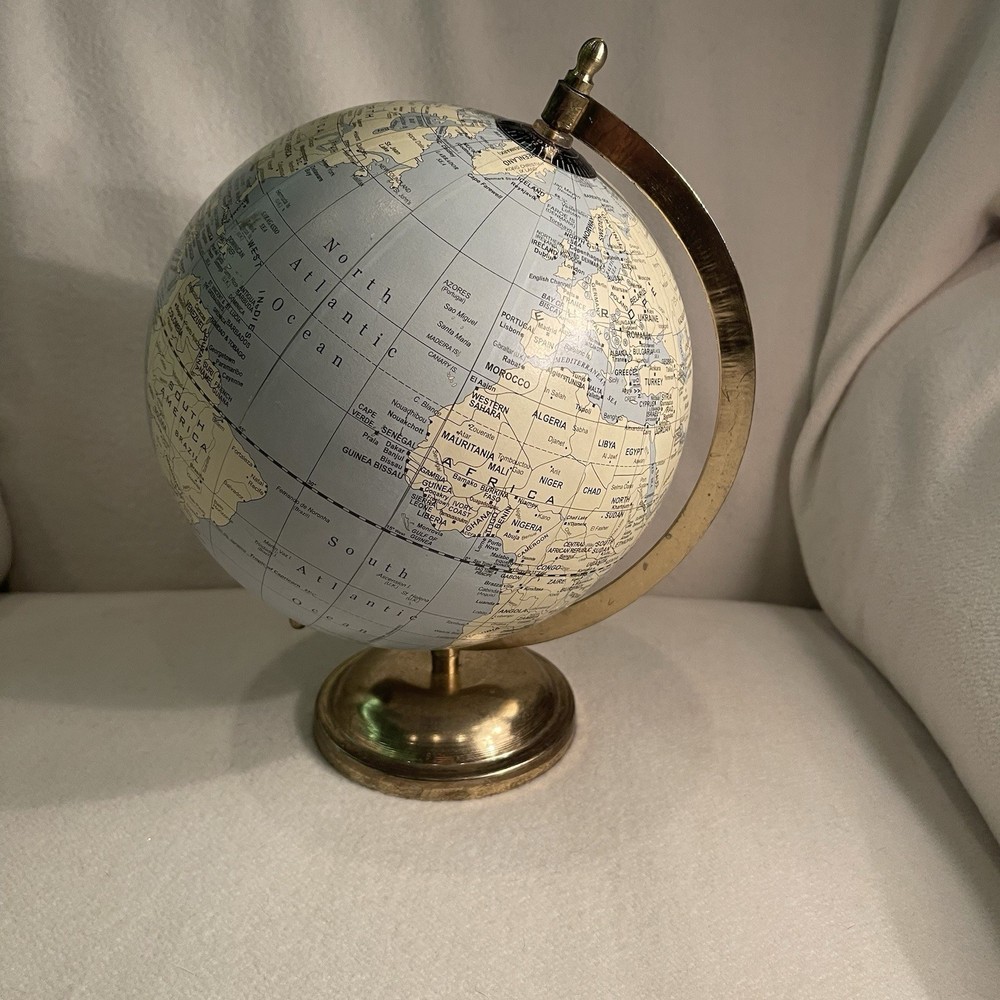 Vtg World Globe With Brass Stand