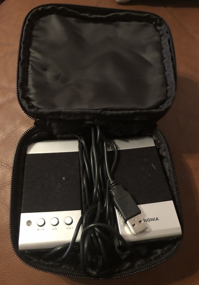 INSIGNIA notebook computer mini USB speakers ns-nbspk Pair with Case