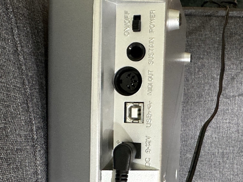 M-Audio Keystation 49e 49-Key USB MIDI Keyboard Controller Pitch Modulation