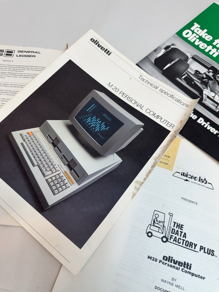 olivetti m20 personal computer manual booklets as pictured