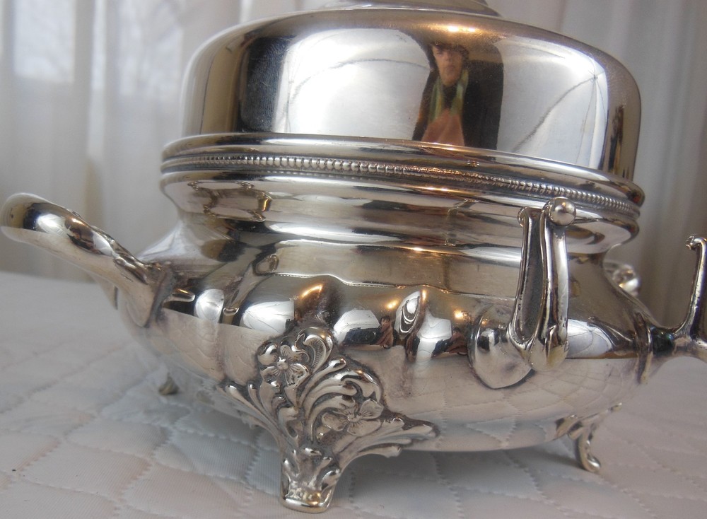 ANTIQUE THE AMERICAN SILVER CO. SILVERPLATED BUTTER DISH