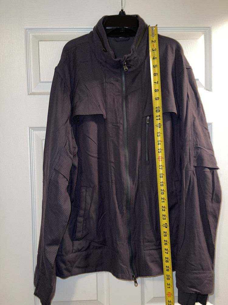 Lululemon Men's Blue/Gray Zip Up Athletic Jacket Size L
