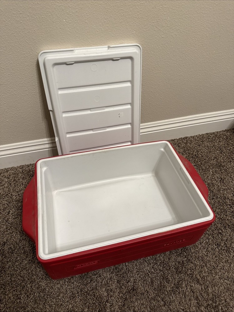 Red Coleman Party Stacker 24 Can Cooler Stackable Ice Chest Model 6225 Clean