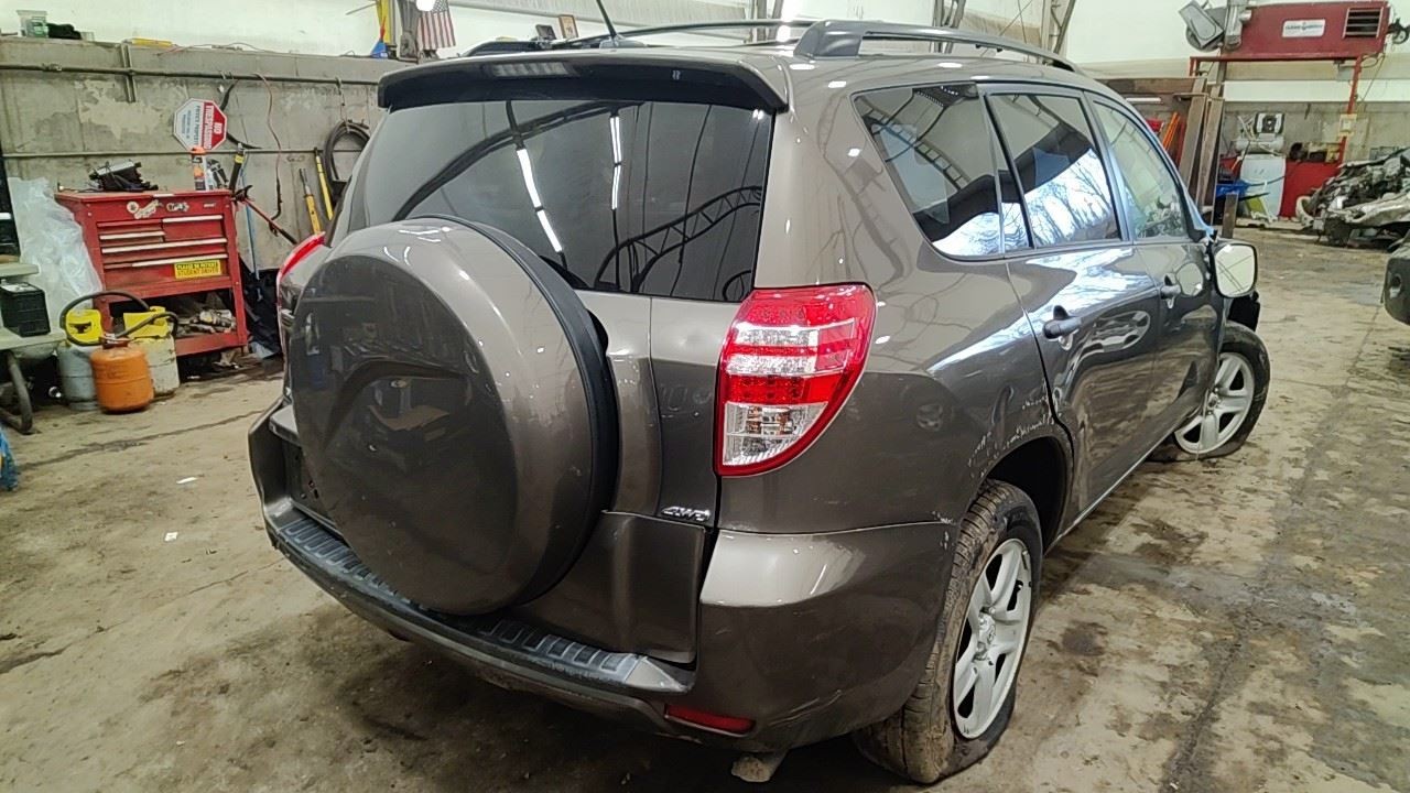 RAV 4     2010 Glove Box 7016339