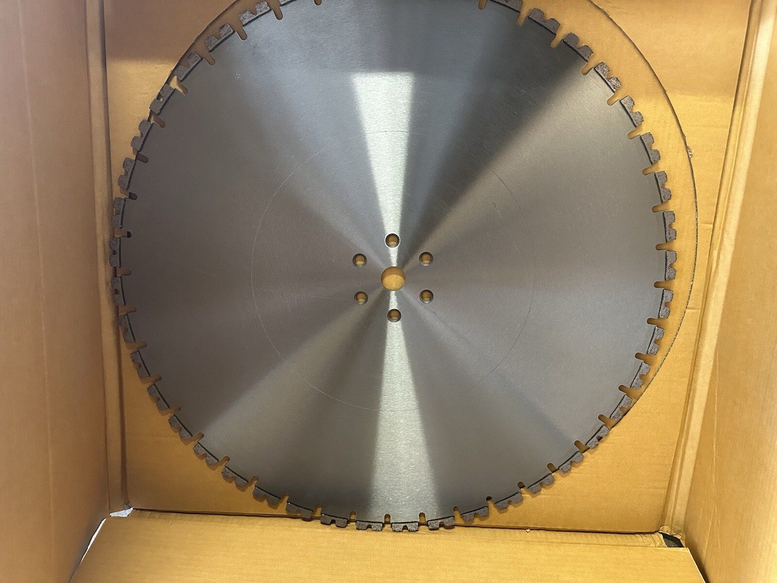 30 Inch High HP Diamond Wall Saw 1-3/8" Arbor Blade with Pentruder Bolt Pattern