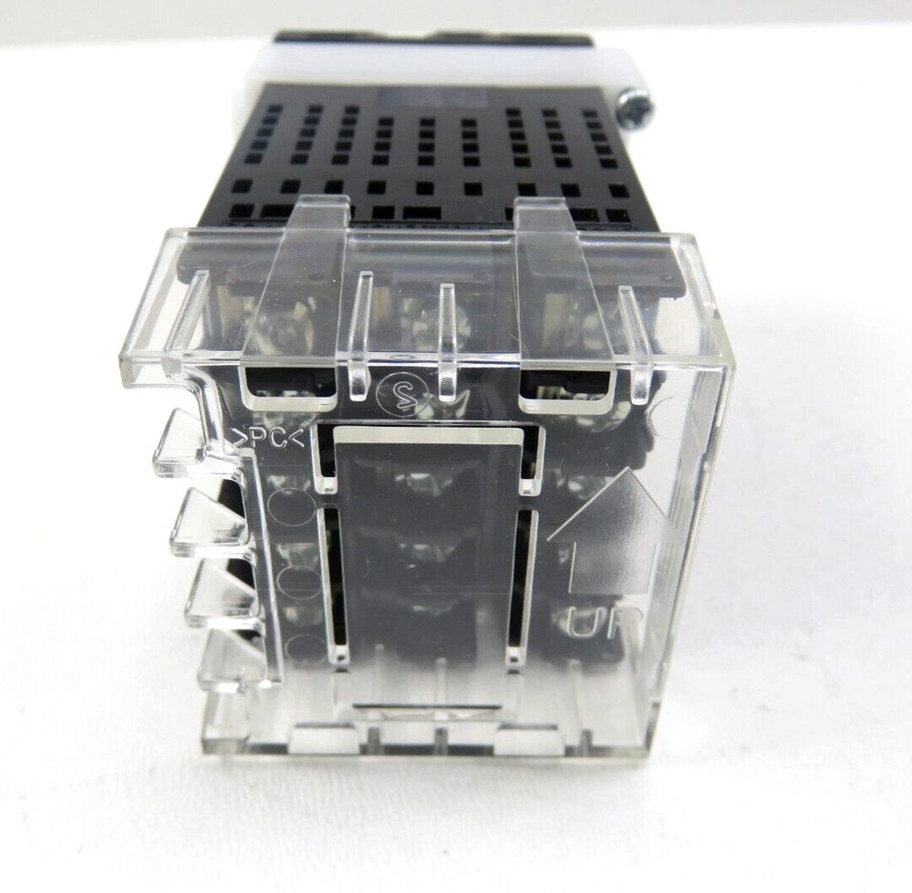 Omron E5CN-QQ2HT Temperature Controller