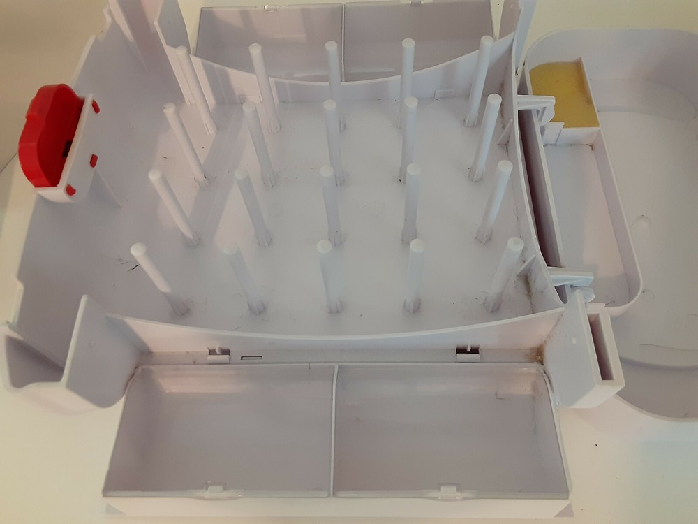 Pre-owned Singer Sew Essentials Storage System. Please Read Description