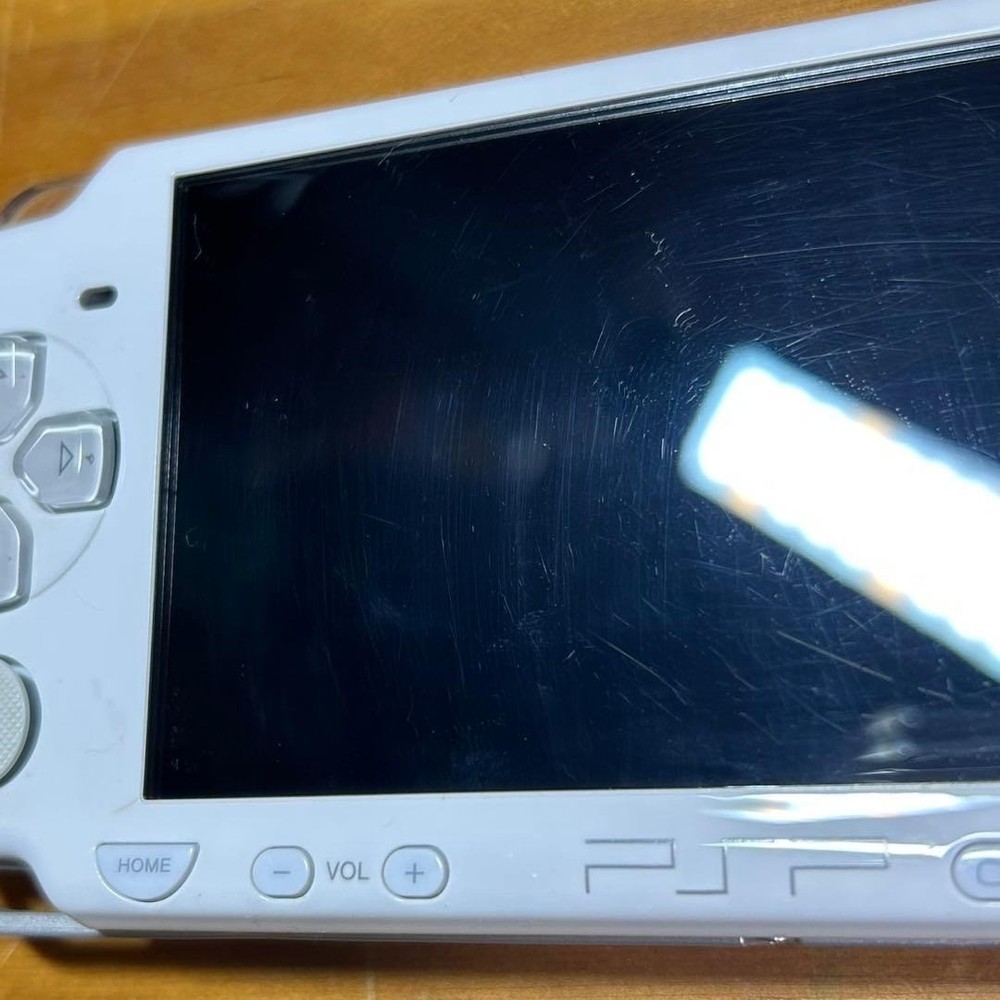 PSP 2000 Ceramic White 6299 From Japan