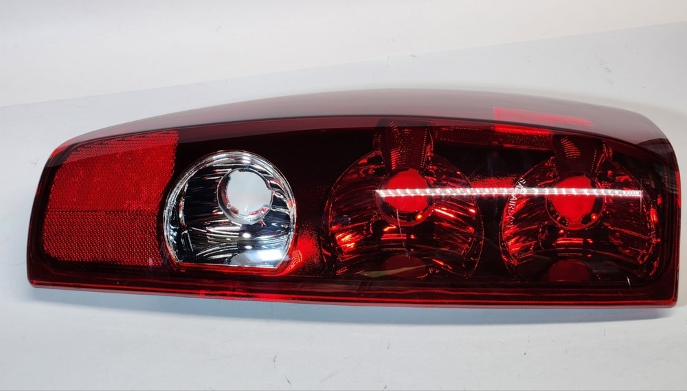 For 2004-2012 Chevy Colorado Rear Tail Light Assembly Unit Passenger Side