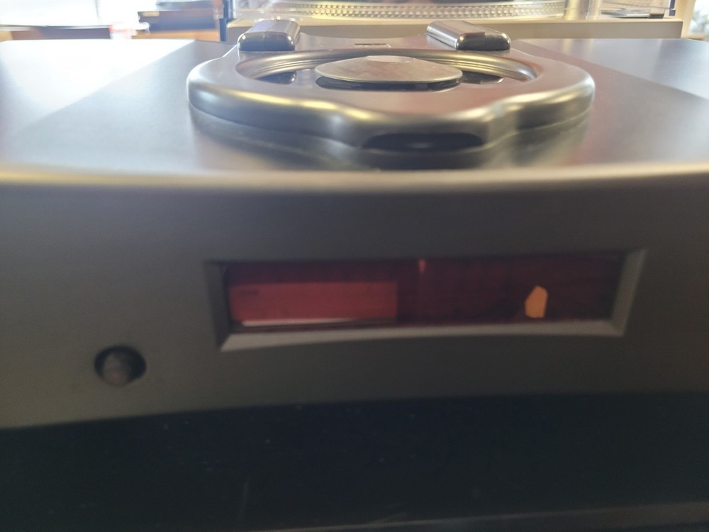 REGA Planet 2000 Ultimate CD Player With Remote & org Box Excellent Condition