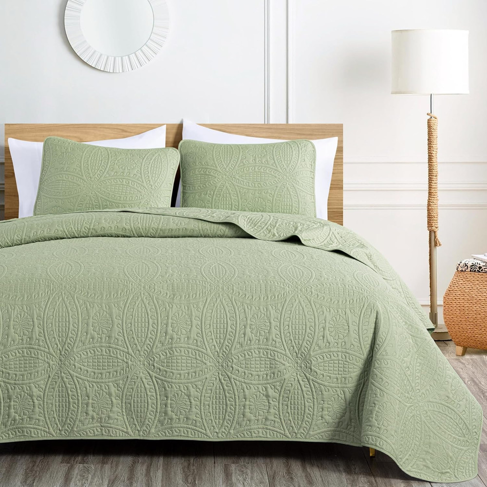 Austin 3-Piece Oversized Bedspread Coverlet Set (King, Sage) | Oversized, Lightw