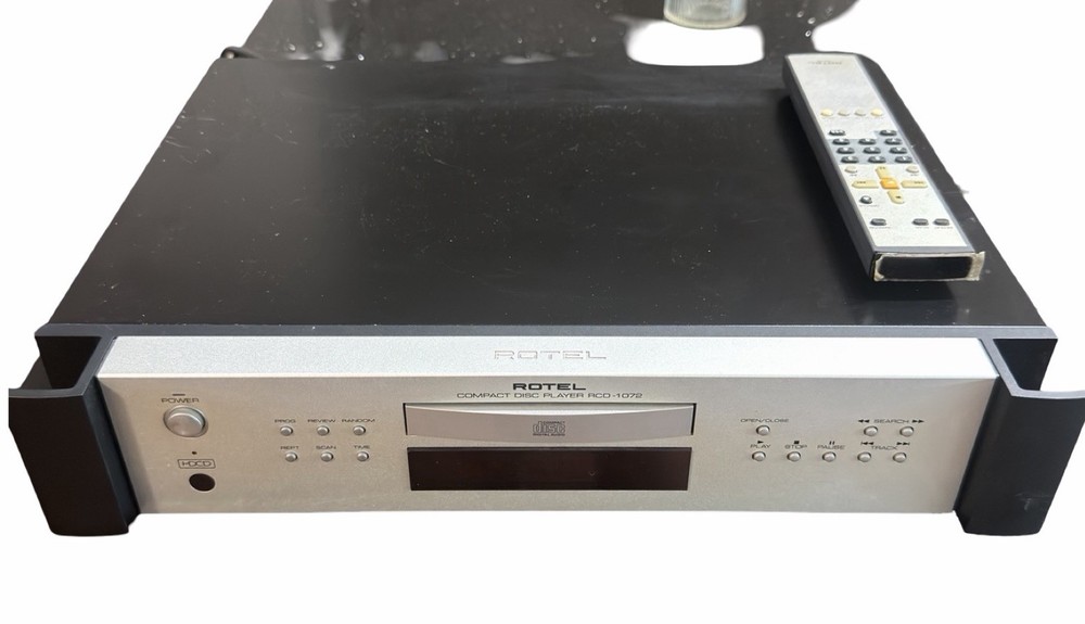 Rotel RCD-1072 CD Player