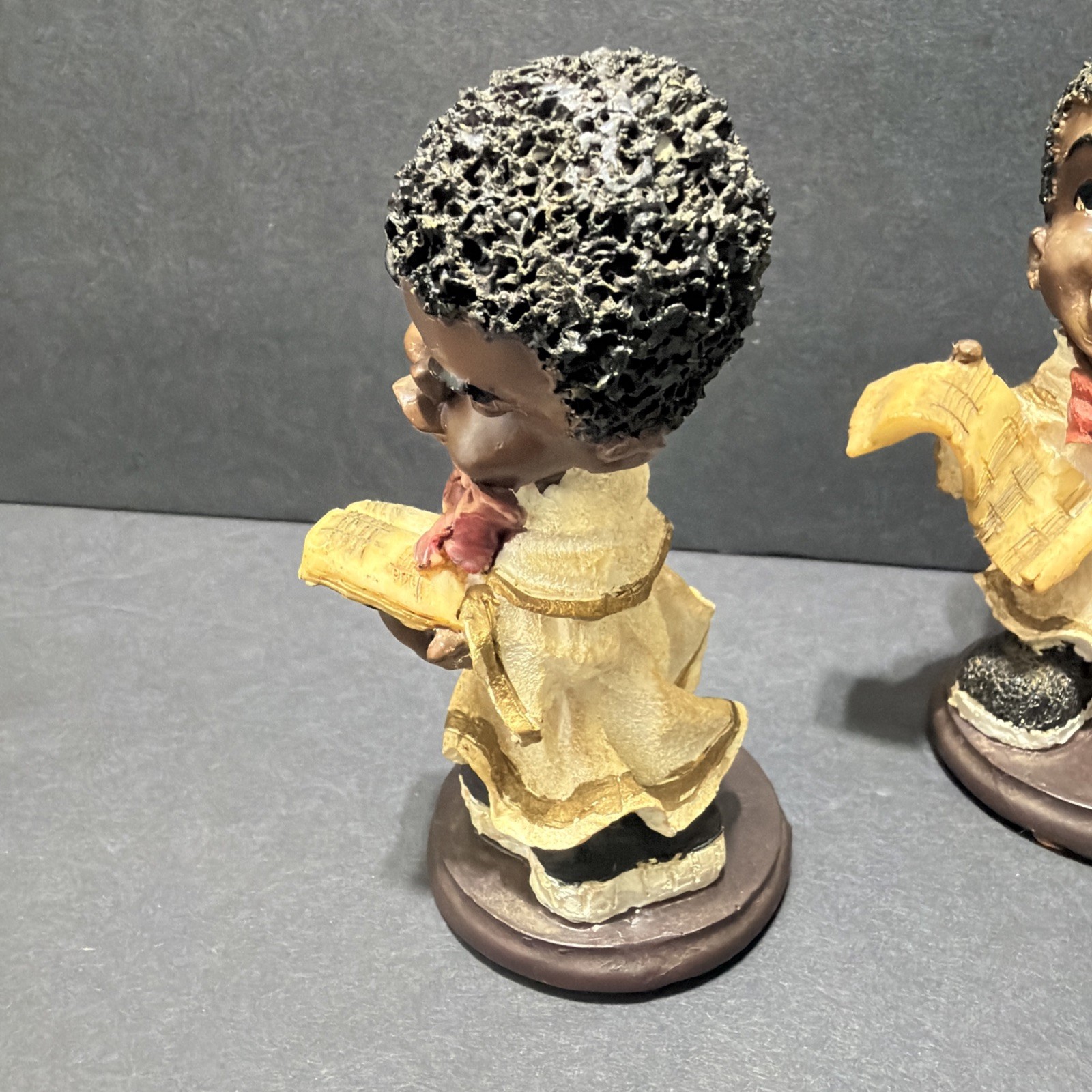 Vintage Black Americana Choir Children Singing Figurines Pair Resin Church #24