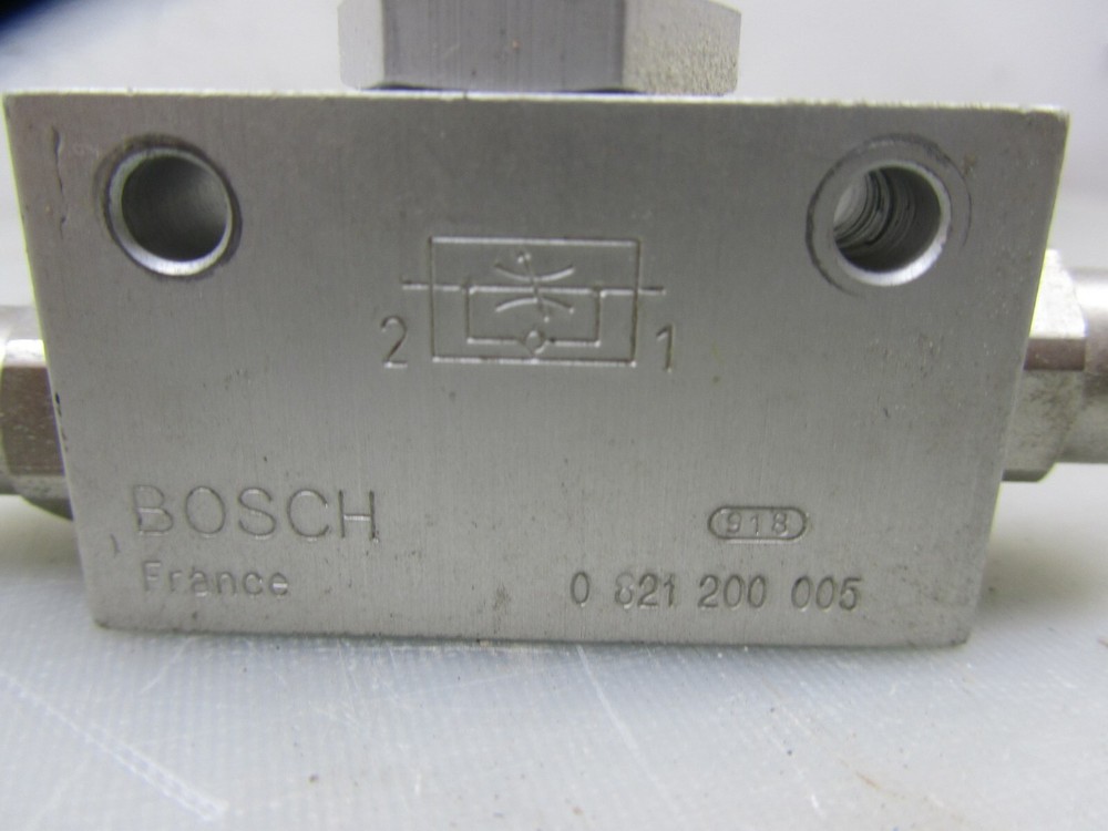 BOSCH 0 821 200 005 BRASS FLOW CONTROL CHECK VALVE, USED