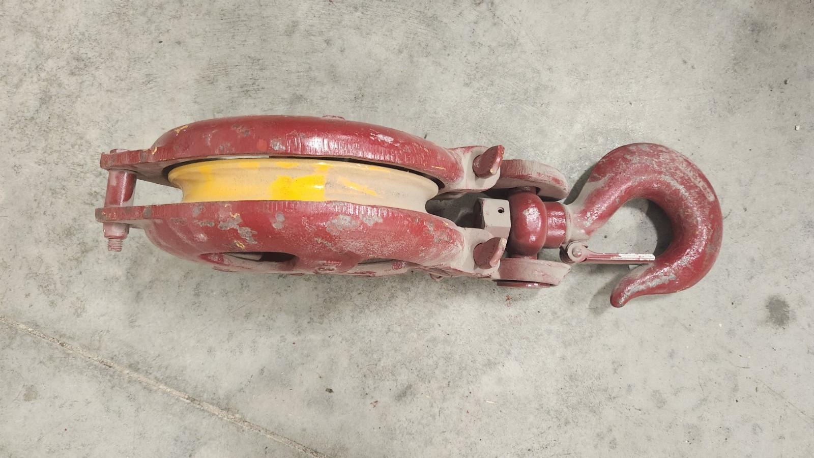 NEW Skookum S8 7-Ton 1/2"-5/8" Wire Rope 8" Cast Snatch Block Sheave Swivel Hook