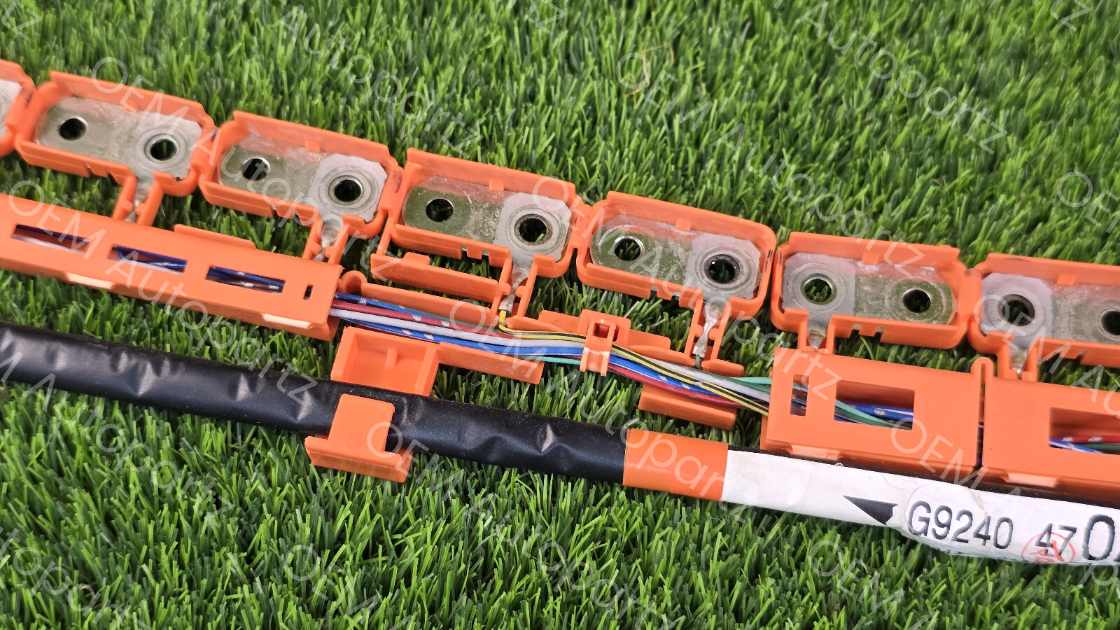 toyota Prius Hybrid 2004-2009 Battery Voltage Sensor with harness 89890-47092