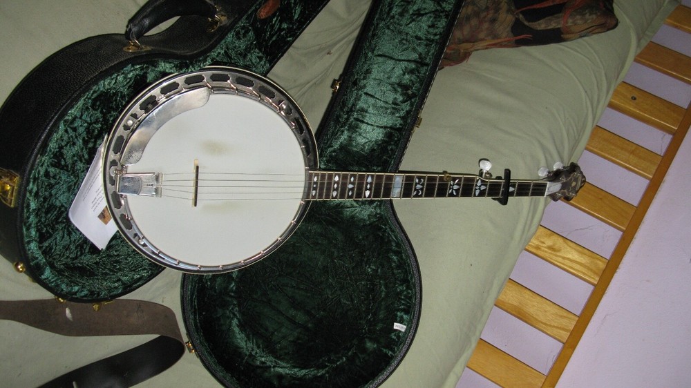  Flint Hill  FBH 300 5 String Bluegrass Banjo