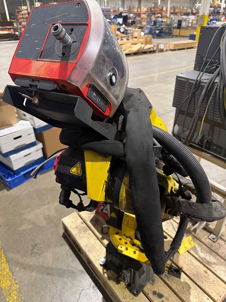 FANUC ArcMate 120iC Robot Complete w/ R‑30iB Controller & Fronius Welding System