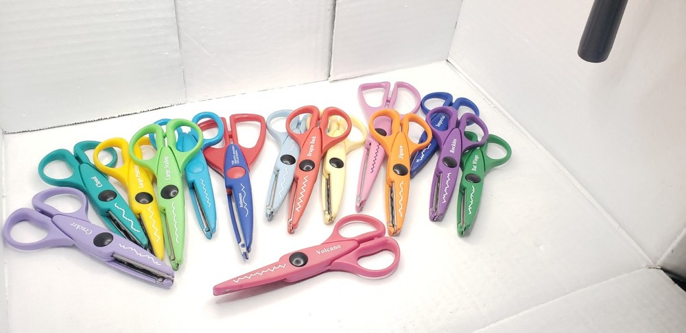 SCRAPBOOK EDGERS Scrapbook & Craft Pattern Cut Scissors 15 Piece Set