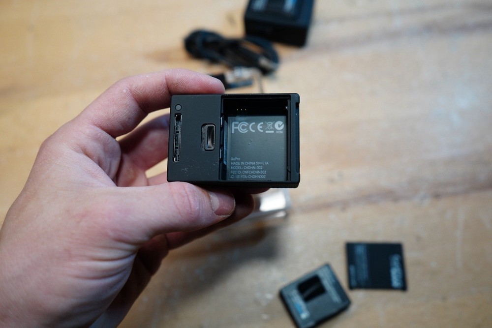 (F) GoPro HERO3+ Black Edition Camera Charger Bundle