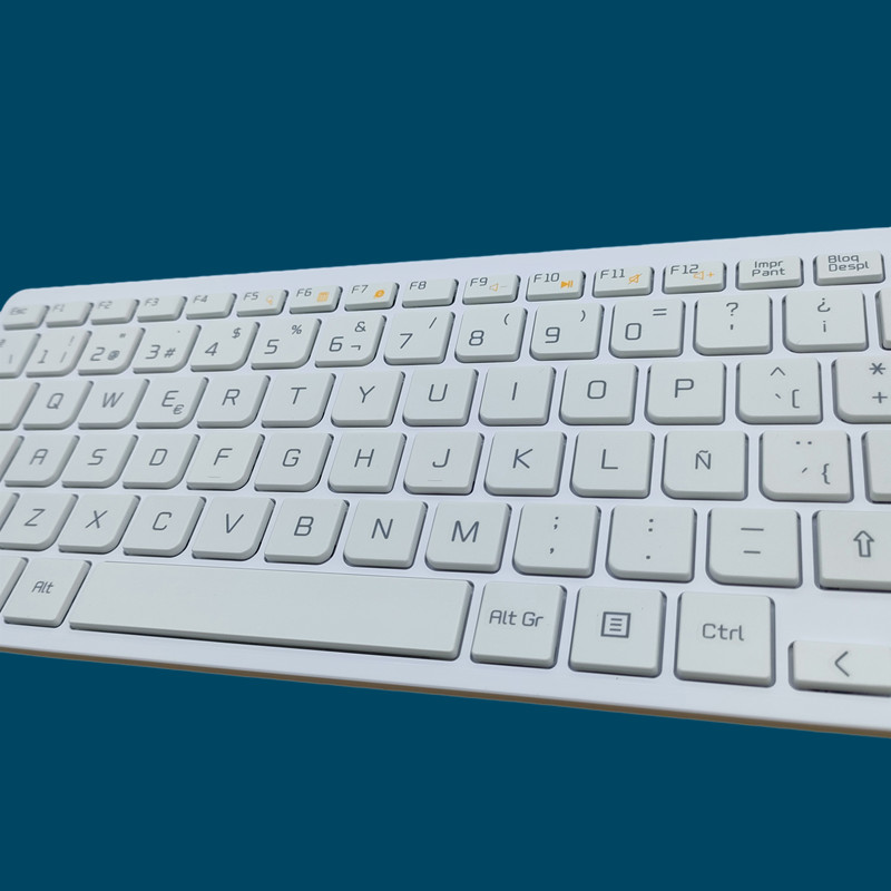Spanish layout white wireless keyboard for LG